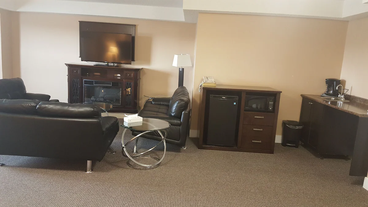 Sunrise Motel Regina suite sitting area